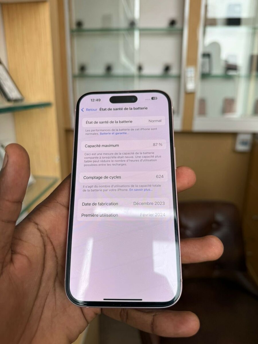 iPhone 15 Simple 128G Quasi Neuf