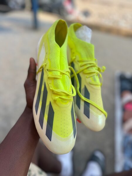 Chaussures de Football Jaunes