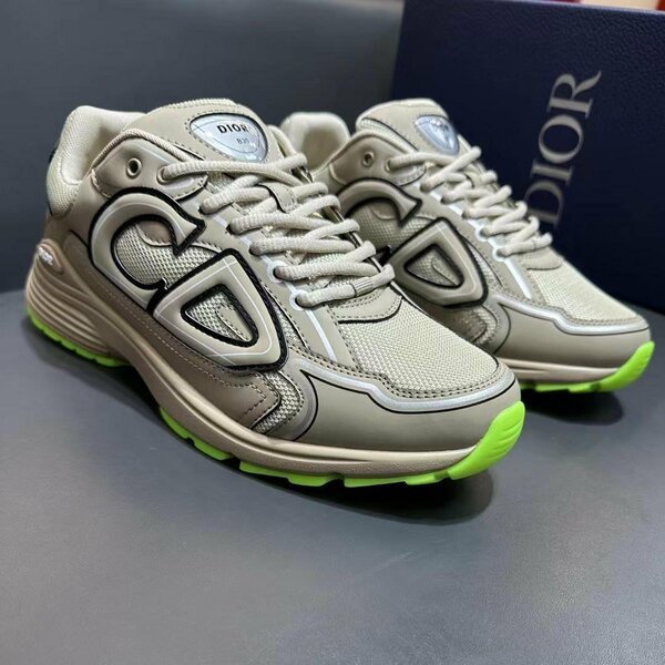 DIOR