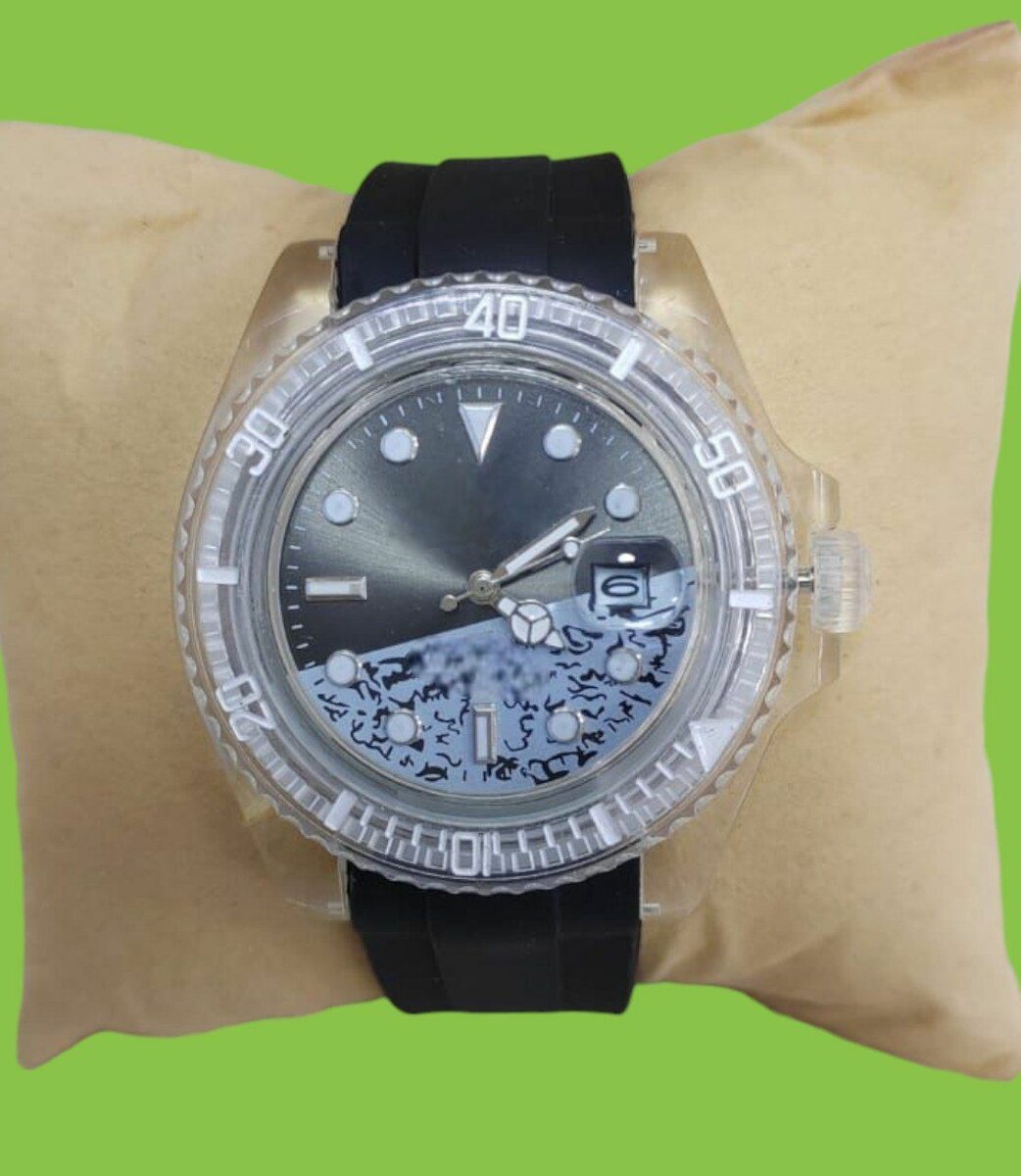 Montre de plongée étanche