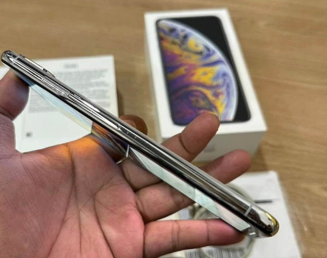 iPhone Xs 64 Go Argent