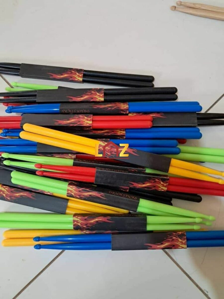 BAGUETTE EN CAOUTCHOUC / JLD