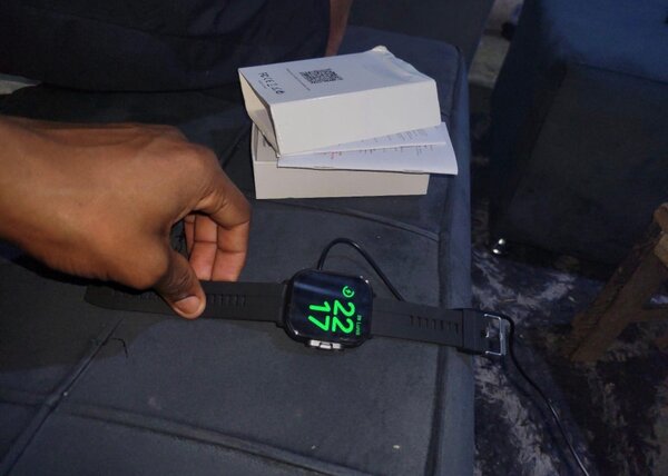 Montre intelligente avec écouteurs