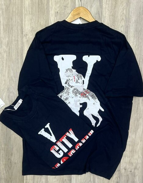 T-shirt Streetwear