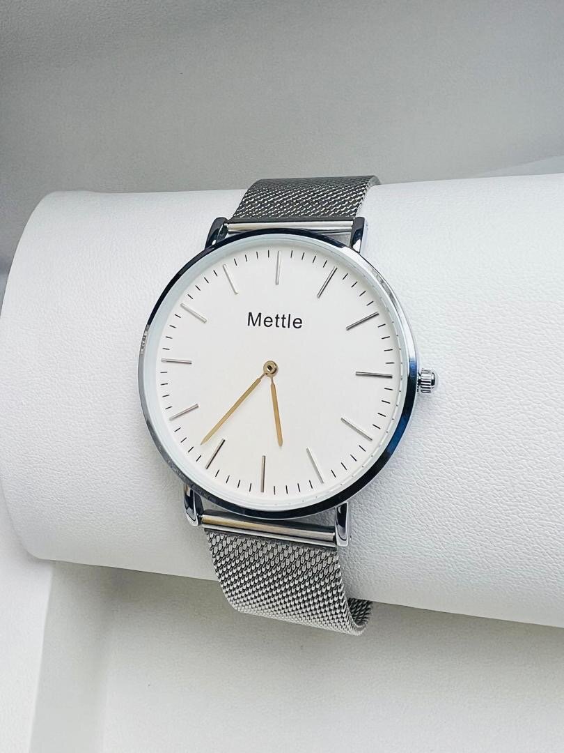 Montre élégante Mettle
