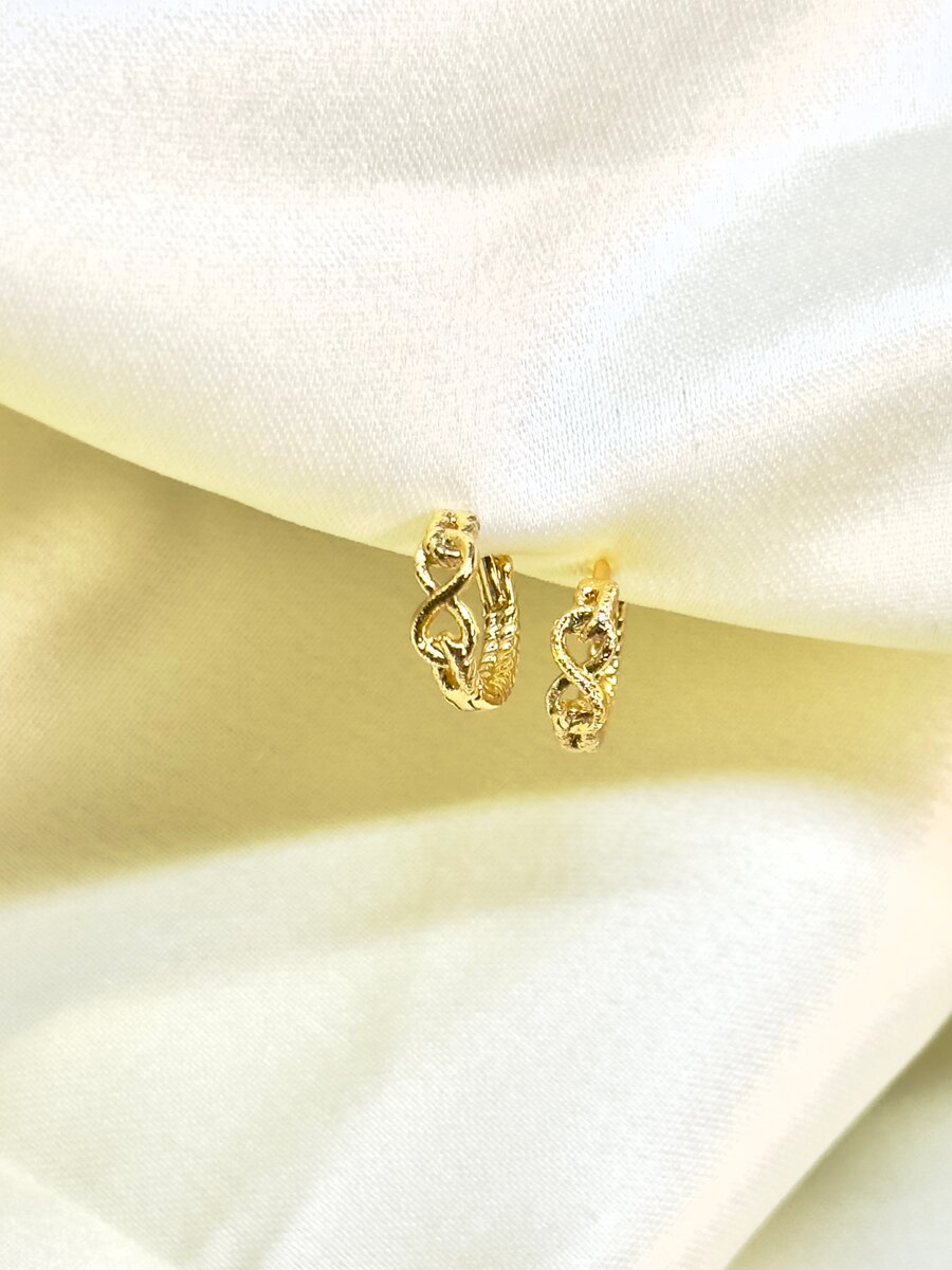 Boucles d'oreilles élégantes en or