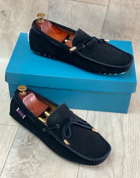 CHAUSSURE EN DAIN DE QUALITE