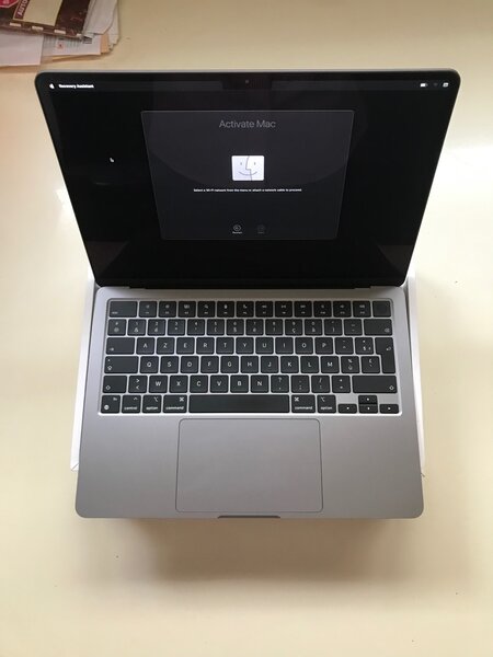 MacBook Air M2 2022 (neuf)