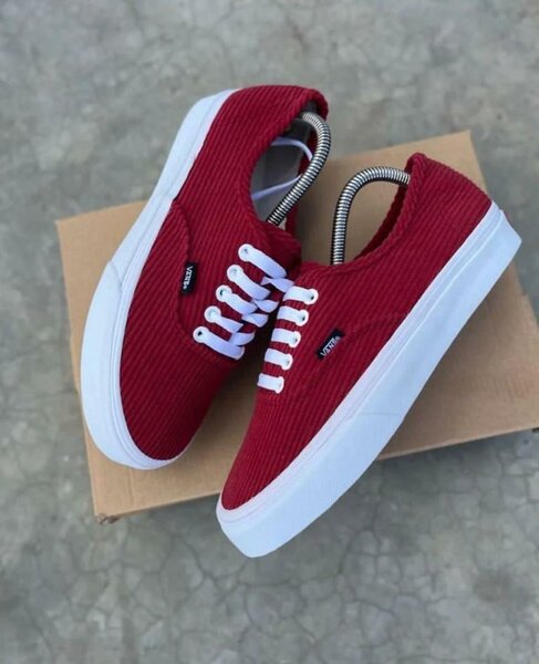 Sneakers rouges en toile pour homme