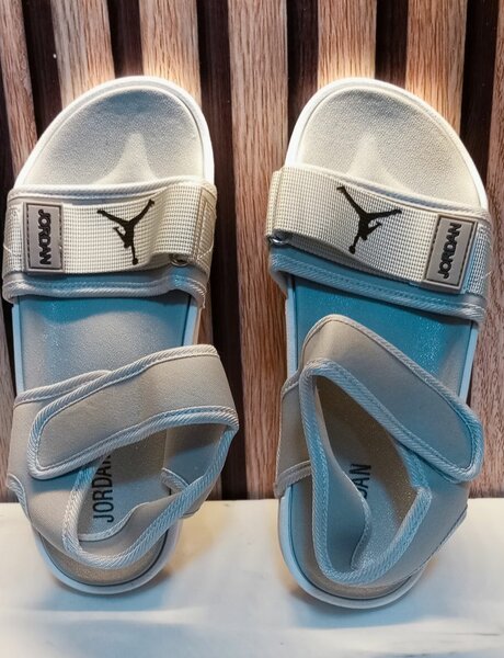 Sandales Jordan blanches