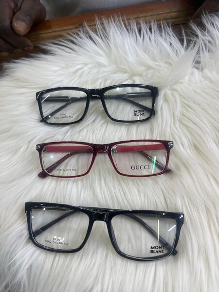 Lunettes élégantes de créateur