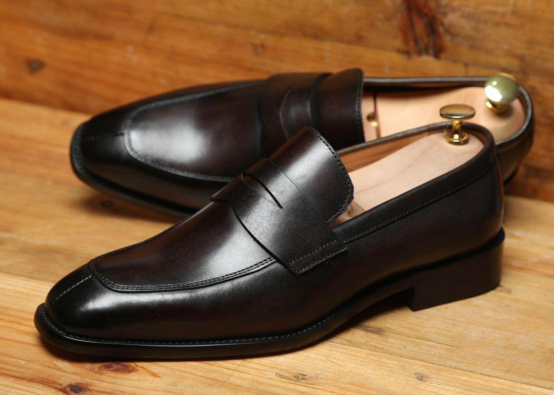Mocassins en cuir élégant homme