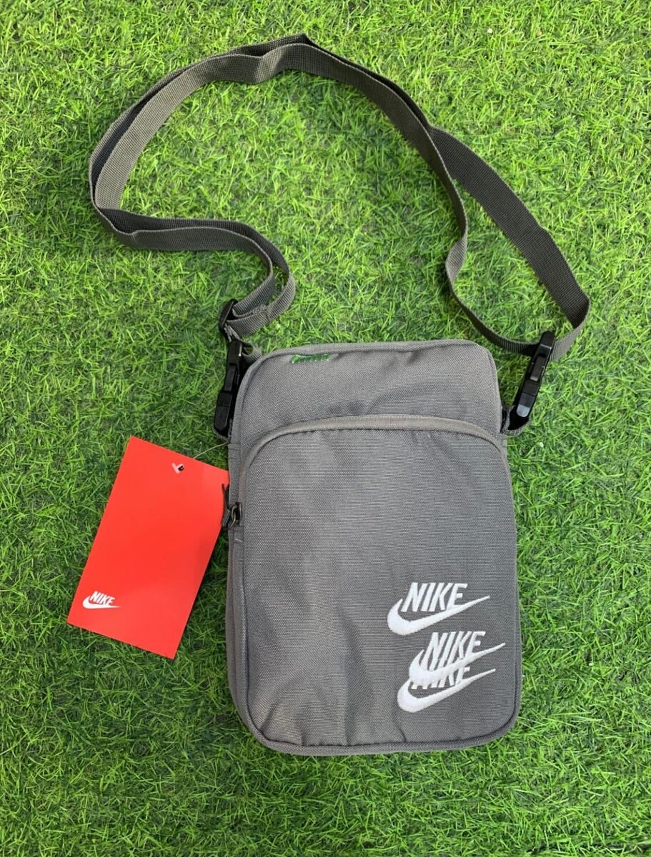 Nike heritage shoulder bag