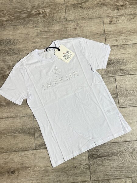 Футболка Moncler