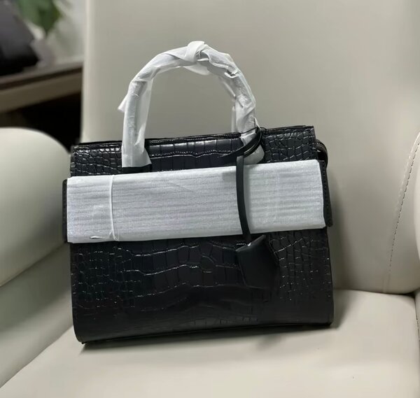 Sac à main en cuir croco