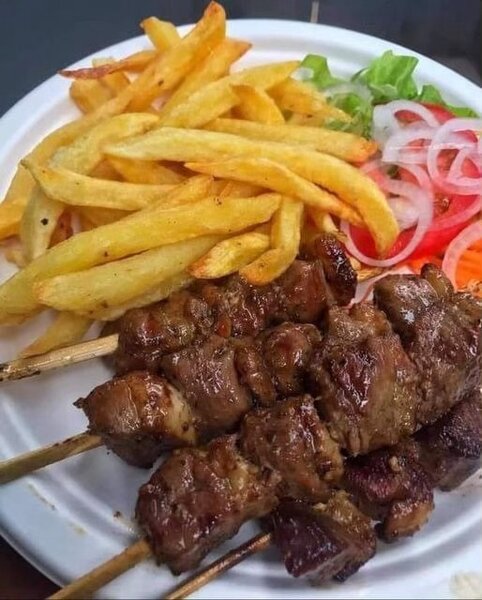 Brochette de bœuf et frites