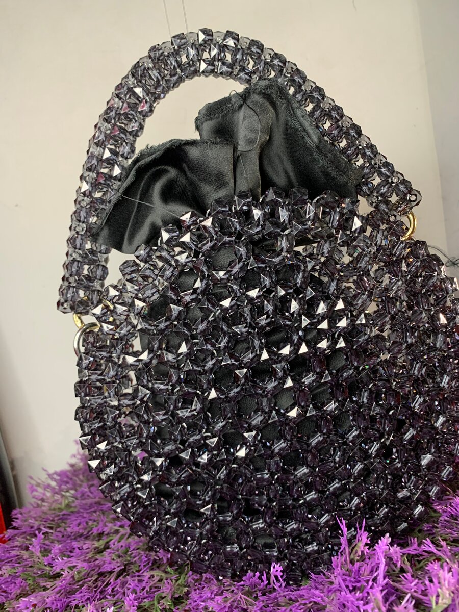 Sac à main cristal noir