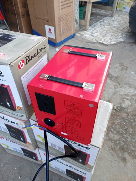 Stabilisateur de Tension Binatone