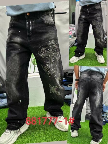 Jeans noirs avec strass chrome