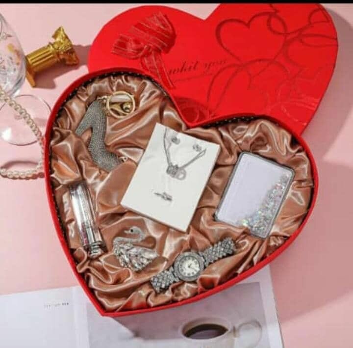 Ladies watch earrings key holder gift set box package