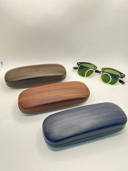 Étuis Rigides à Lunettes