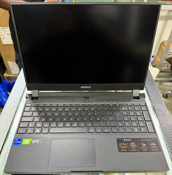 PC gigabyte aorus 15p i7 11th