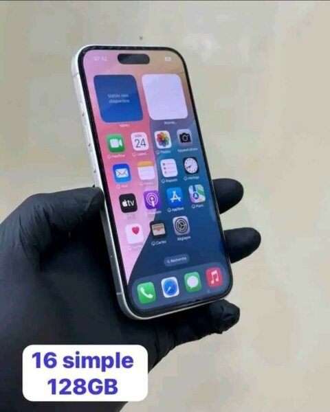 iPhone 16 simple