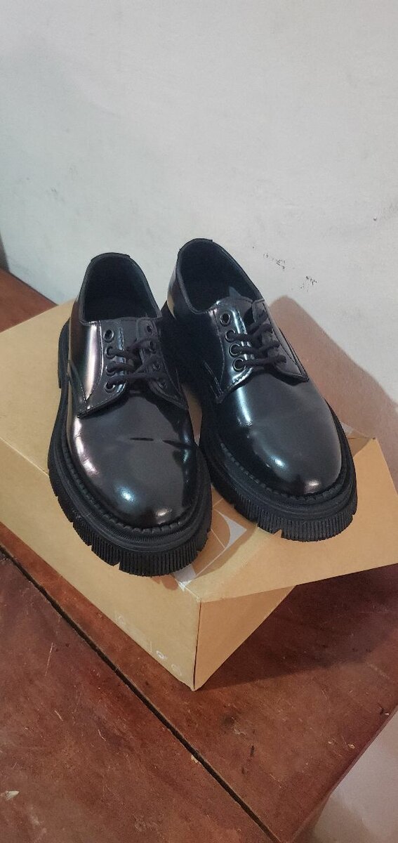 Chaussures derby (Zara)