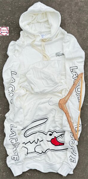 Sweat-shirt à capuche tendance