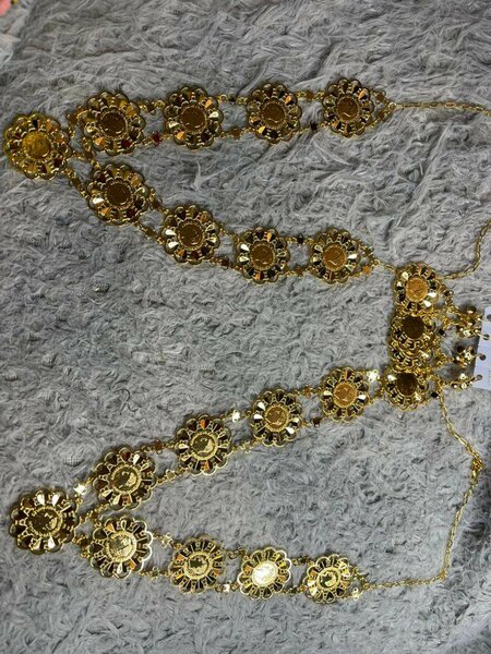 Collier fleur doré élégant