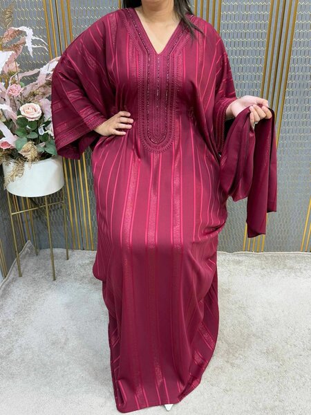 Caftan en satin élégant