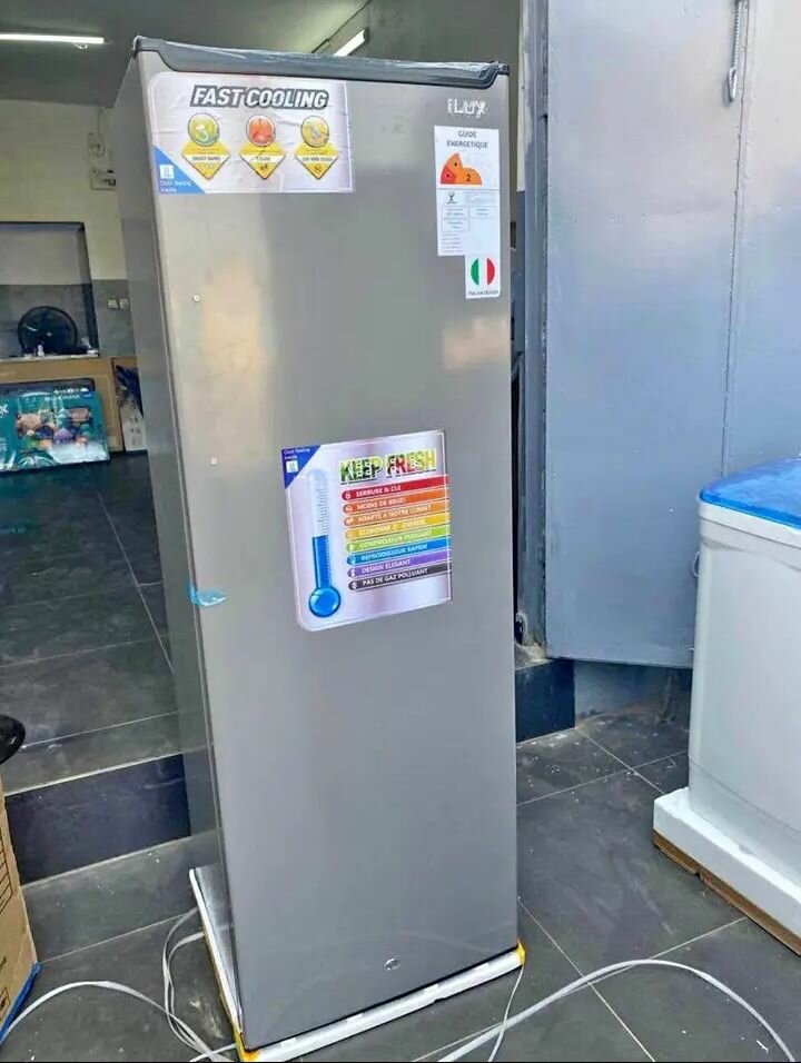 Réfrigérateur congélateur vertical