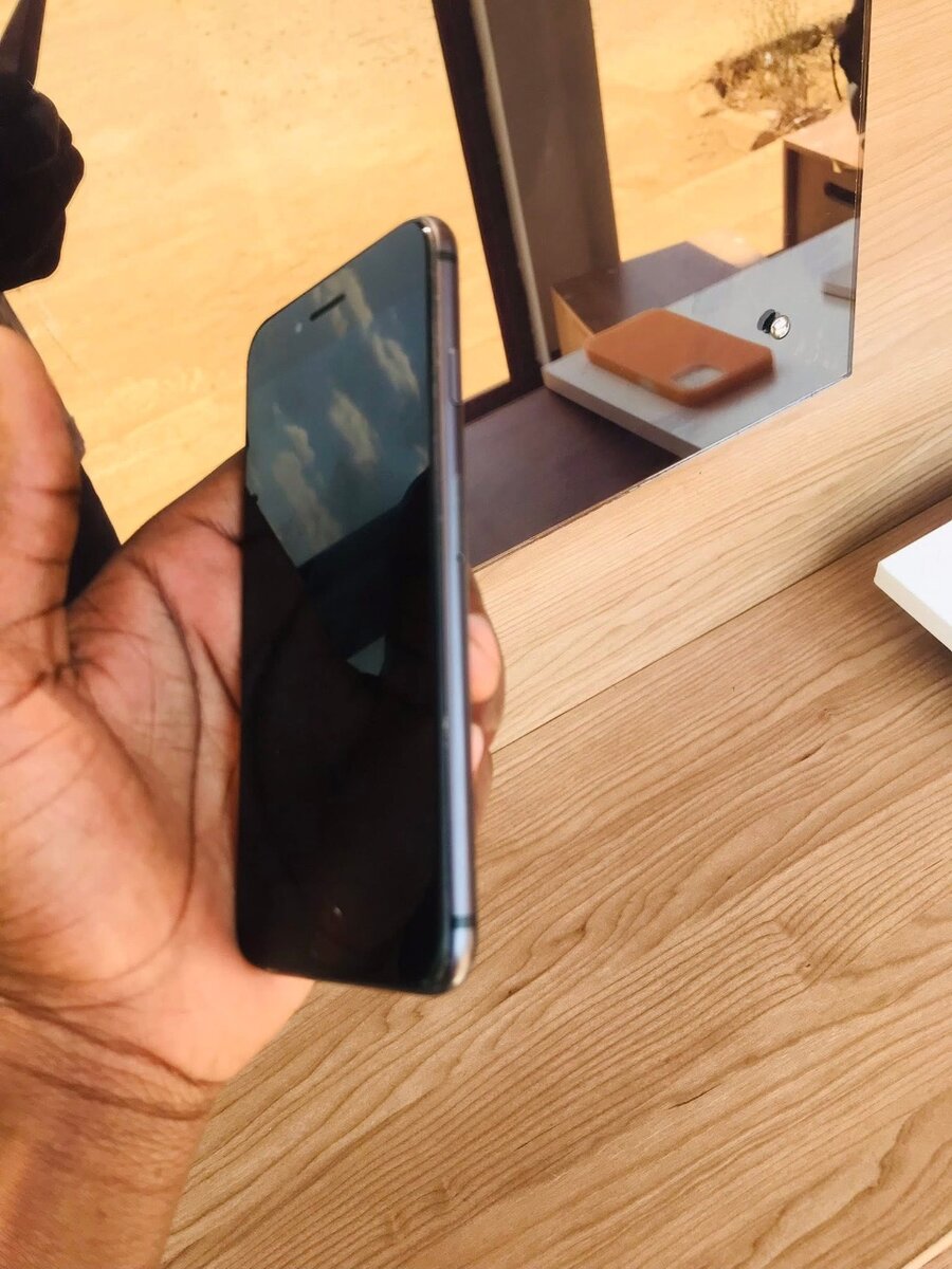 iPhone 8 Noir 64Go Débloqué