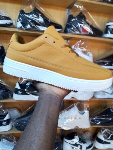 Baskets tendance pour hommes