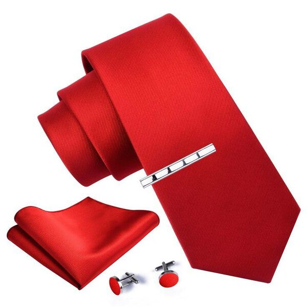 Cravate rouge élégante avec accessoires