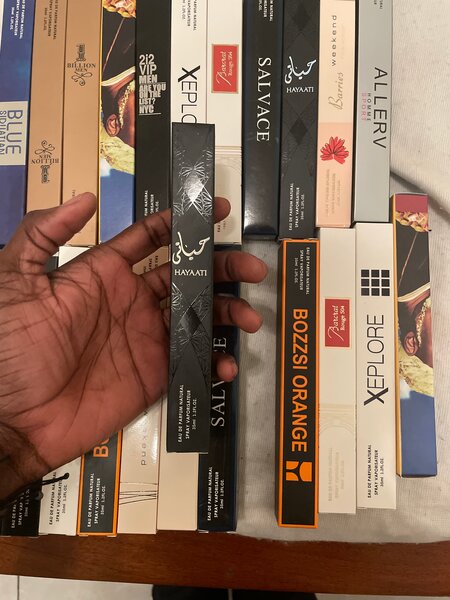 Parfums Miniatures Élégants