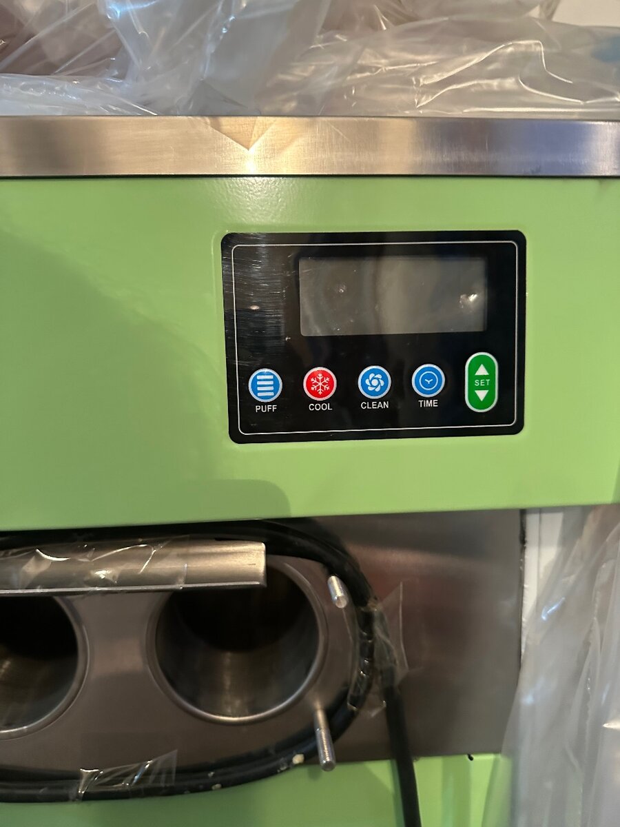 Фризер, аппарат мороженого