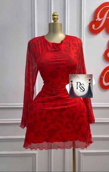 Robe Rouge Élegante