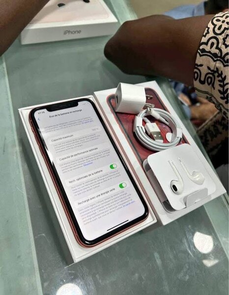 iPhone XR 64GB Rouge Neuf