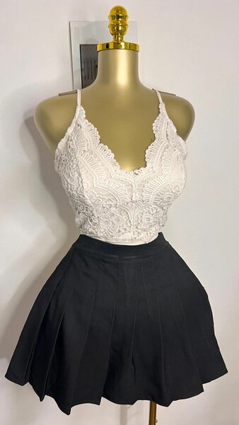 Jupe plissée élégante femme