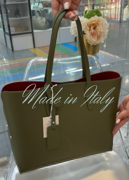 Базовая вместительная сумка из натуральной гладкой кожи под формат А4