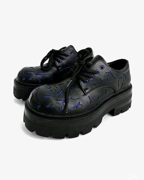 Chaussures compensées noires femme