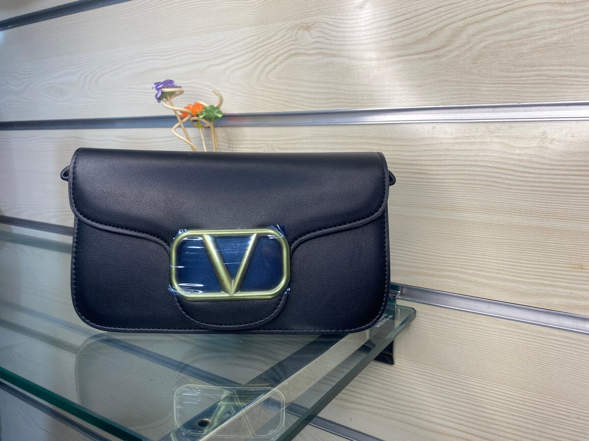 Sac à main en cuir noir élégant