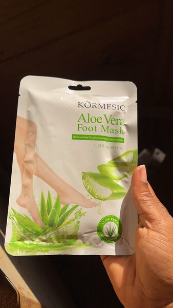 Exfoliating peeling mask