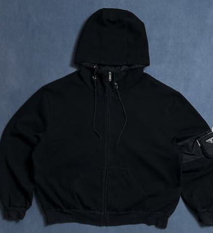 Prada hoodie size: L/XL
