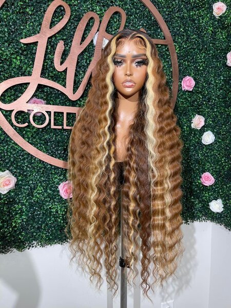 Perruque longue ondulée brun