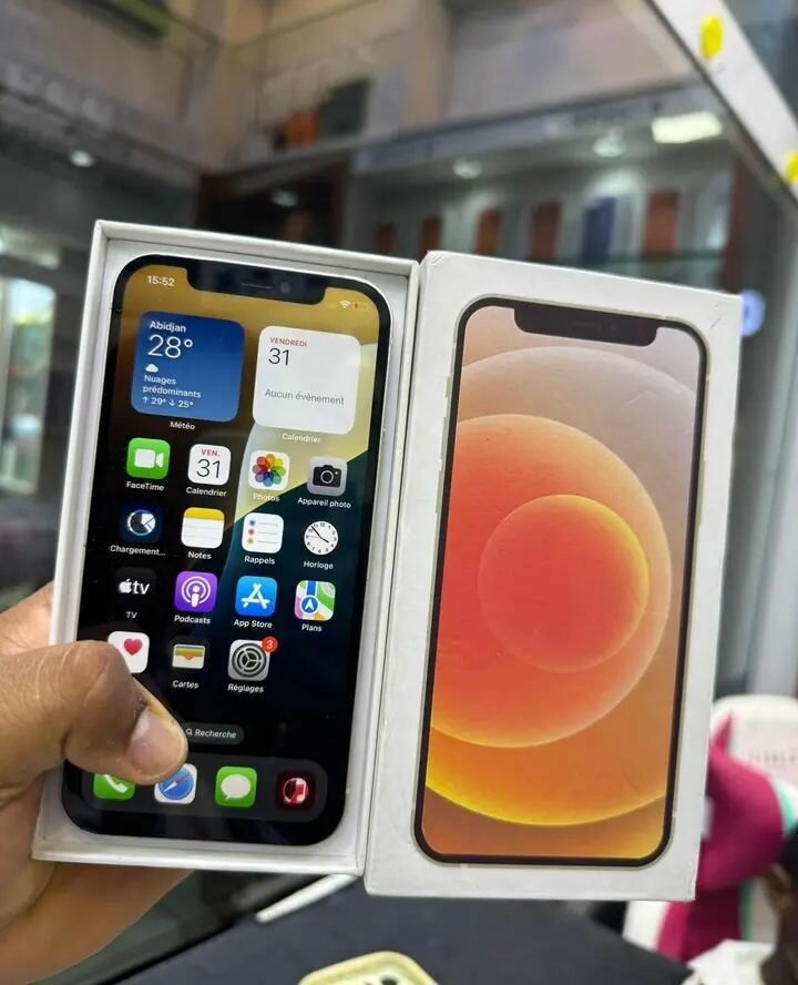 iPhone 12 Blanc 64GB Débloqué