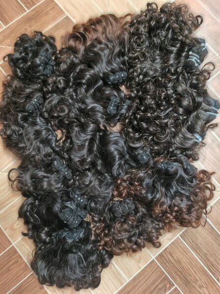 Extensions bouclées