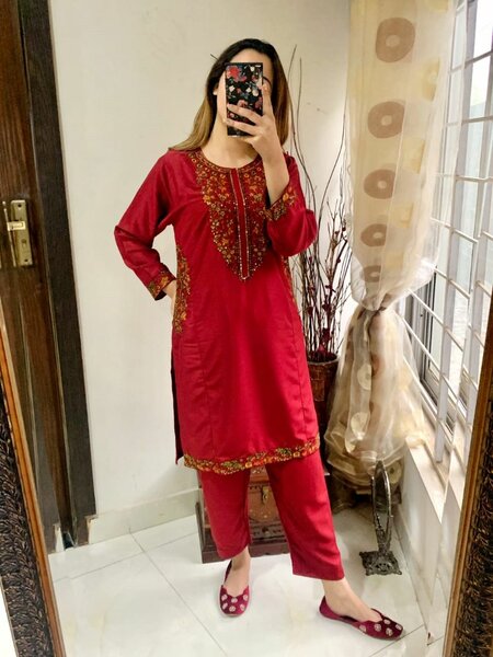 Maron pocket Embroided 2pc dress