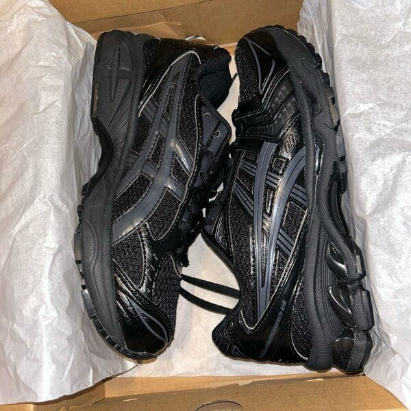 ASICS